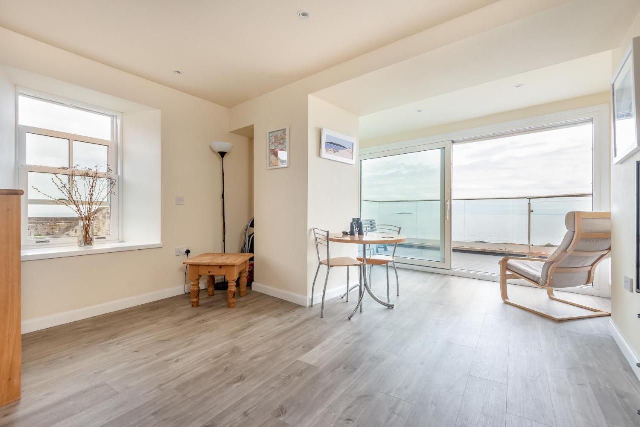 Stunning Shore Front House In Historic Cellardyke Anstruther Exteriör bild